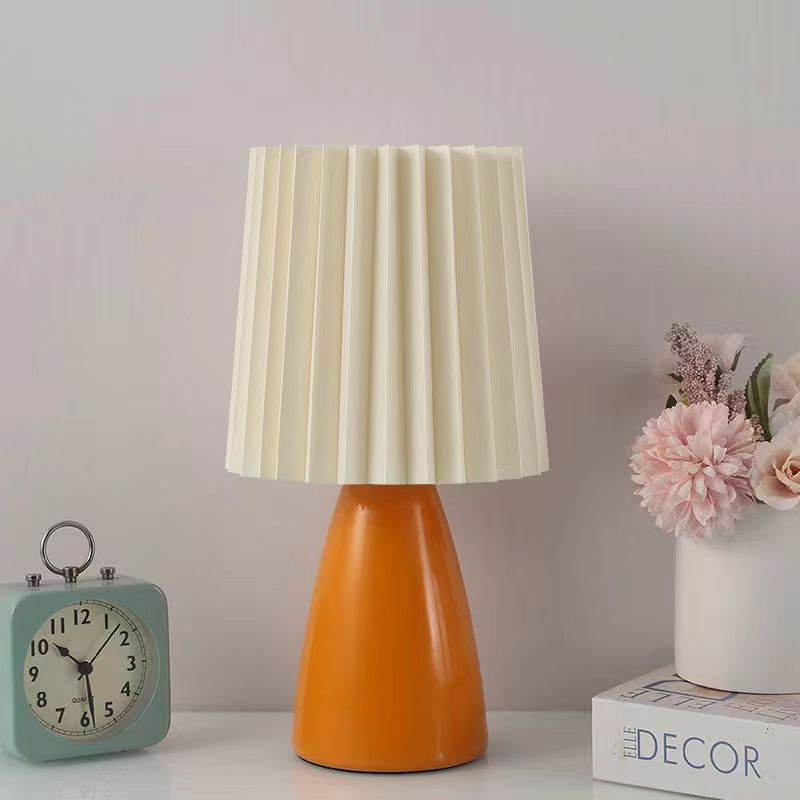 Classic Korean Style Ceramic Pleated Table Lamp