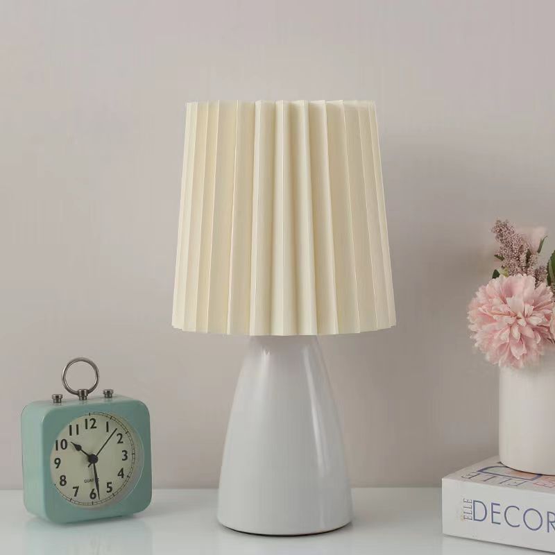 Classic Korean Style Ceramic Pleated Table Lamp